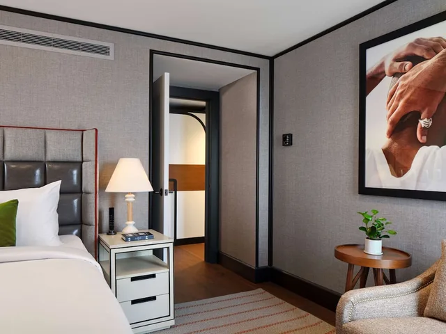 جناح بسرير كينج، 21c Museum Hotel St Louis 1/2