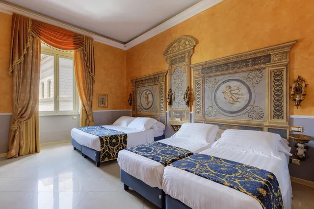 غرفة كلاسيكية رباعية بسريرين كوين، Romanico Palace Luxury Hotel & Spa 2/3