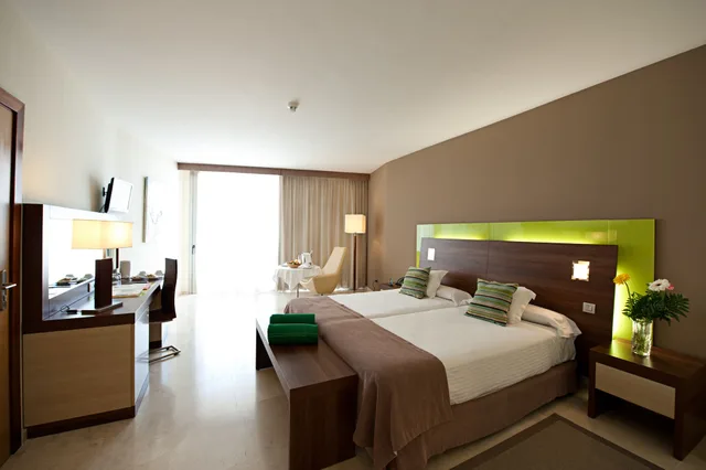 غرفة بإطلالة على البحر مفردة بسريرين منفصلين، Hotel LIVVO Valle Taurito 2/4