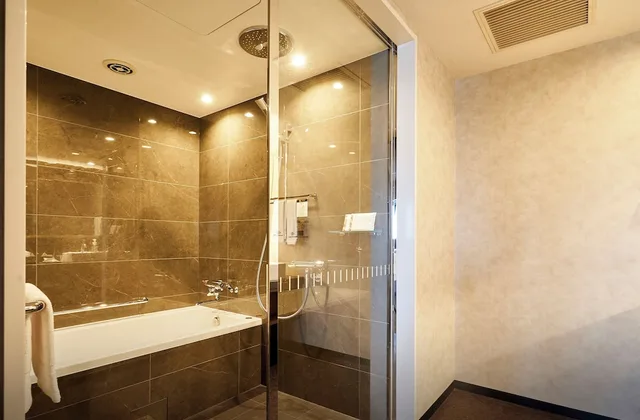 جناح جونيور بسريرين كوين، Daiwa Roynet Hotel Kumamoto Ginzadori PREMIER 1/1