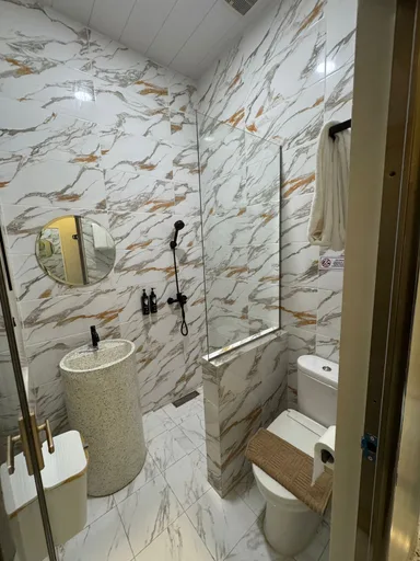غرفة عائلية ثلاثية، Hotel With OK 2/2