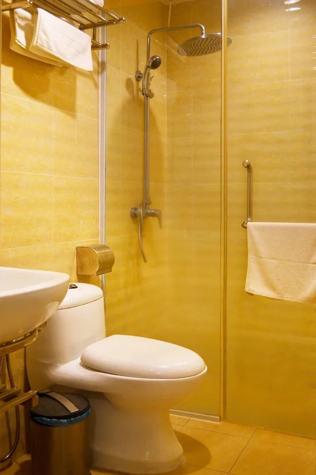 غرفة قياسية بسرير كوين، Swing & Pillows at Golden Roof Hotel Ampang, Ipoh 10/10