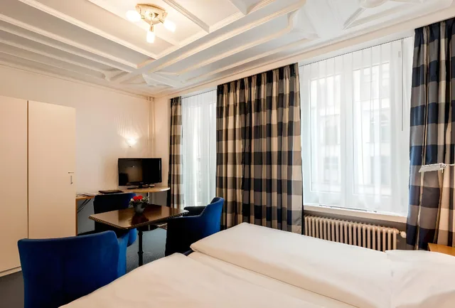 Urban, Comfort, Single, Double Bed، Hotel Alpina Luzern 1/1