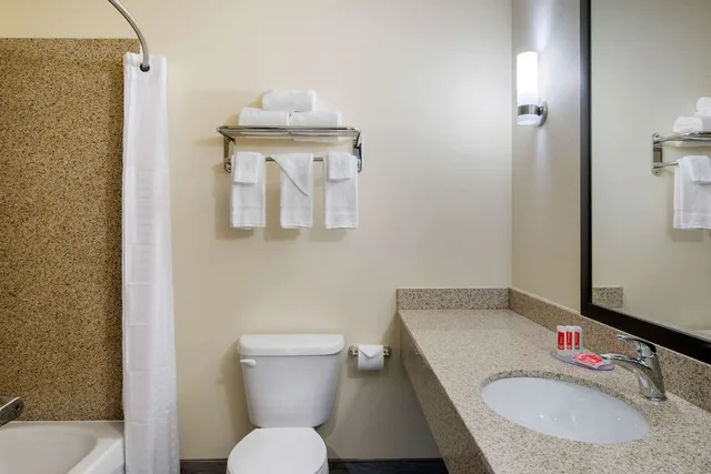 غرفة بسريرين كوين لذوي الإعاقة، Econo Lodge Inn & Suites Springfield Main Street 8/10