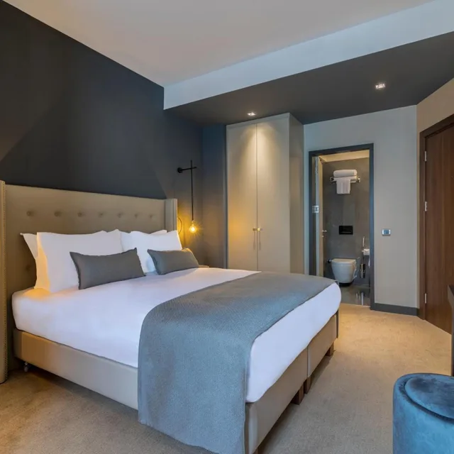 غرفة ديلوكس بسرير كينج وسرير كوين، Galata Times Boutique Hotel 1/5