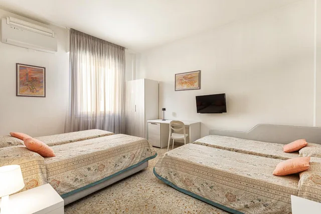 غرفة قياسية رباعية، Hotel Minerva 1/4