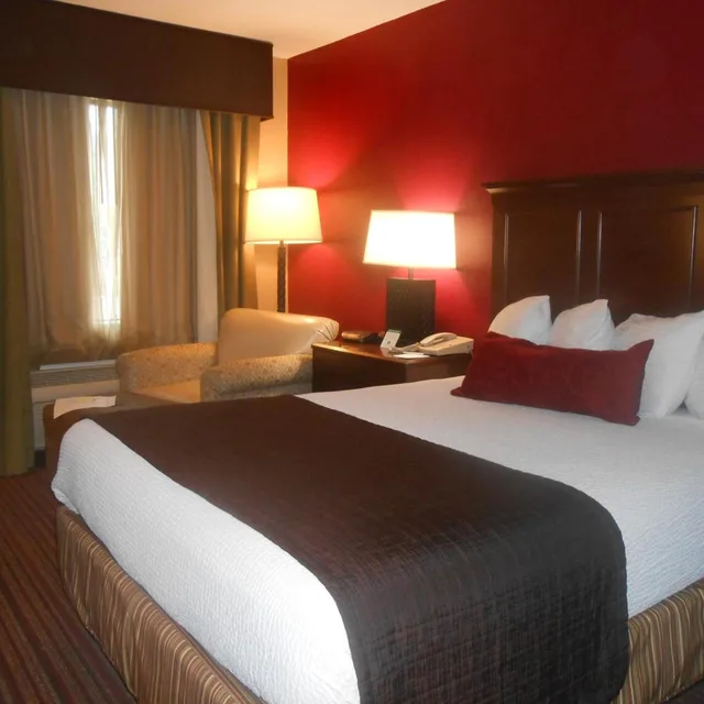 غرفة بسرير كوين في الملحق، Quality Inn & Suites West Helena 2/5