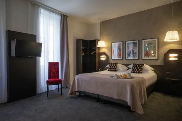 غرفة سوبيريور بريفيليج بسرير كينج، Hotel Voltaire Opera Nantes 1/1