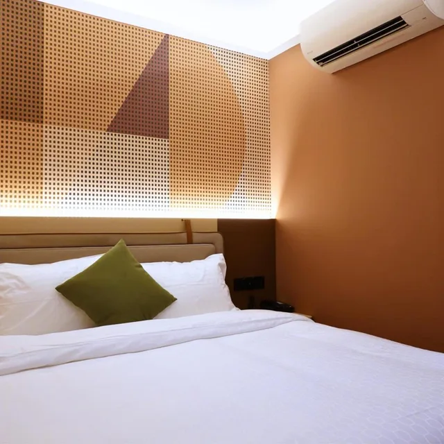 Superior, Queen Bed, No Window، Hotel 165 2/7