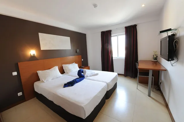 غرفة قياسية بسريرين منفصلين، Inn Luanda Boutique Hotel 1/4