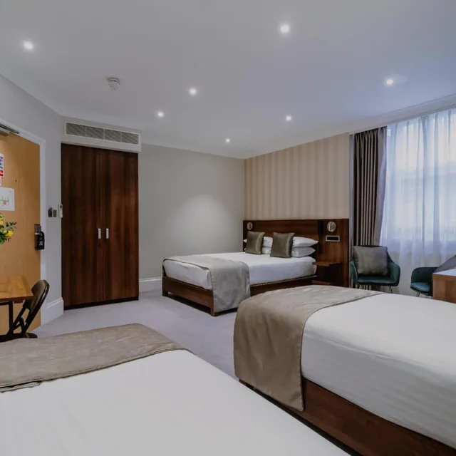 غرفة رباعية، London House Hotel 1/9