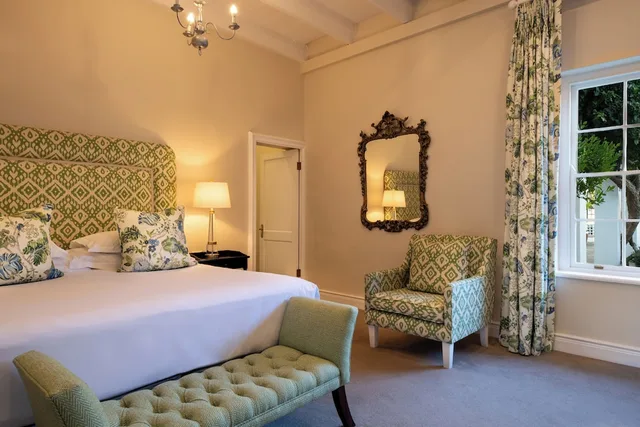 جناح بريميير بسرير كينج، The Cellars-Hohenort Hotel 2/6
