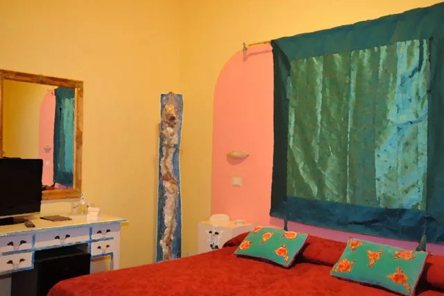 Basic, Triple, 1 Queen and 1 Single Bed, Marchionni 8/8