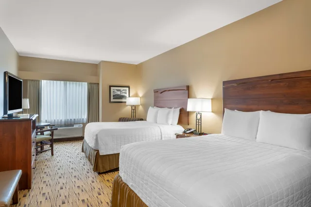 غرفة قياسية بسريرين كوين بإطلالة على النهر، Best Western Plus Columbia River Inn 2/10