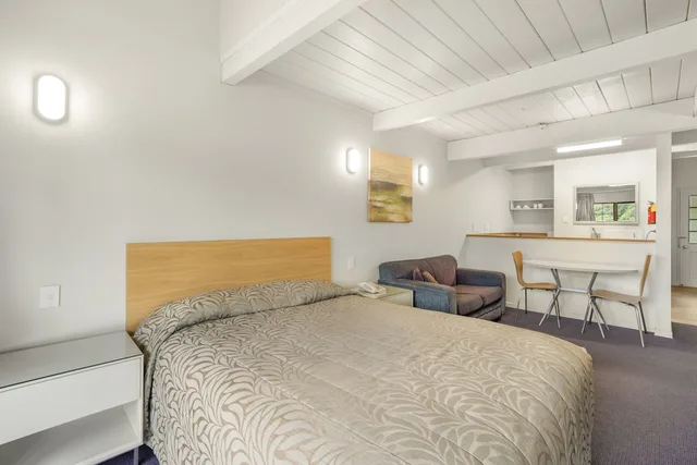 Duplex, Studio, 2 Queen Beds، Capital Gateway Motor Lodge 4/10
