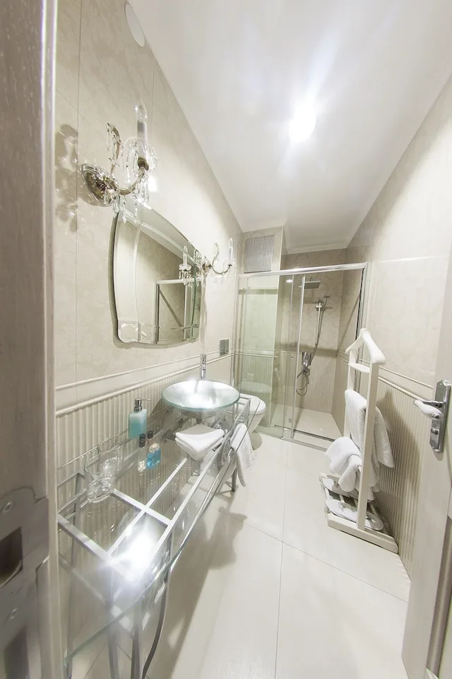جناح ديلوكس بسرير كينج وسريرين منفصلين في الملحق، Villa Pera Suite Hotel 5/5