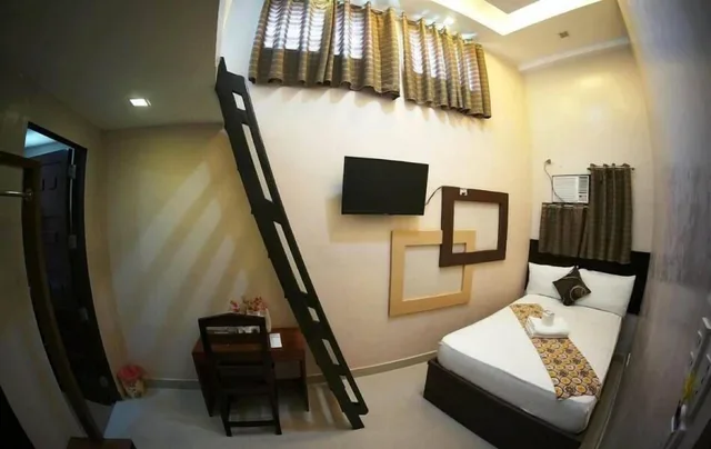 لوفت ديلوكس، Rovic Apos S Tourist Hotel 1/1