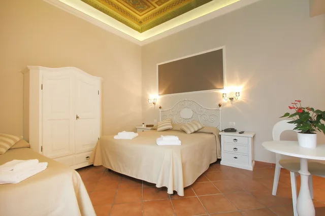 غرفة ثلاثية بسرير مزدوج وسرير فردي، Hotel Ferrucci Firenze 5/10