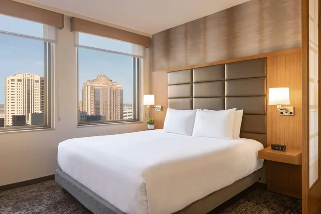 غرفة بسرير كينج، Hyatt Place Houston Downtown 1/3