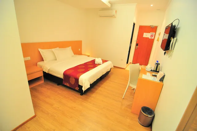 Executive, King Bed, 1 Million Hotel 1/6