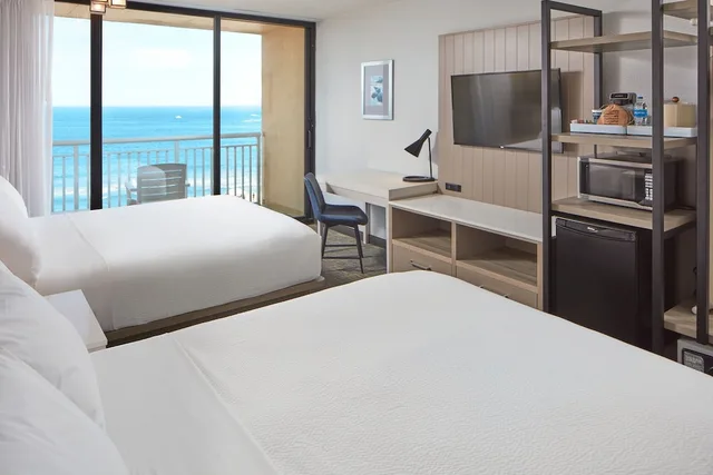 Room, 2 Queen Beds, Ocean Front, Balcony، Four Points By Sheraton Virginia Beach Oceanfront 3/12