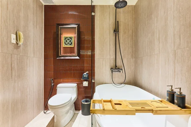 Kin, Suite, Queen Bed, Kin Hotel Thi Sach Edition 9/10