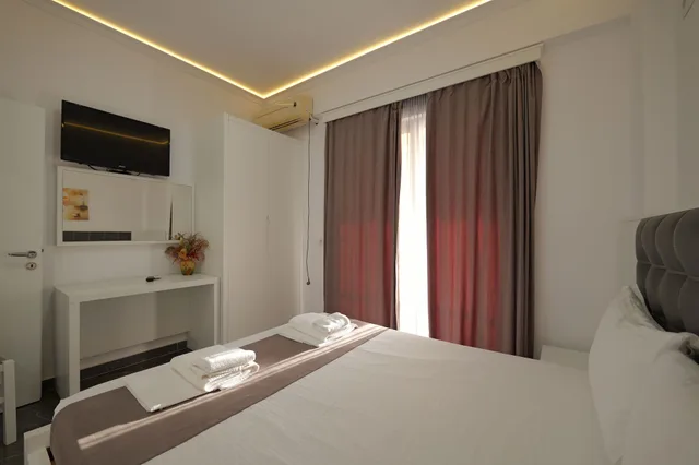 غرفة رباعية بسرير مزدوج بإطلالة على البحر مع أريكة، Vila Era Beach 5/9