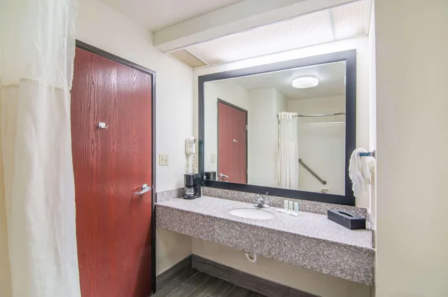 غرفة بسرير مزدوج، Quality Inn near University of Mobile 6/6