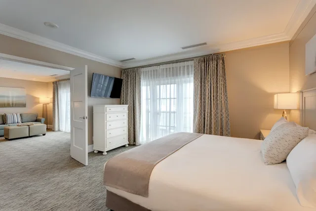 جناح بإطلالة على البحيرة، The Inn At Bay Harbor Autograph Collection 1/4