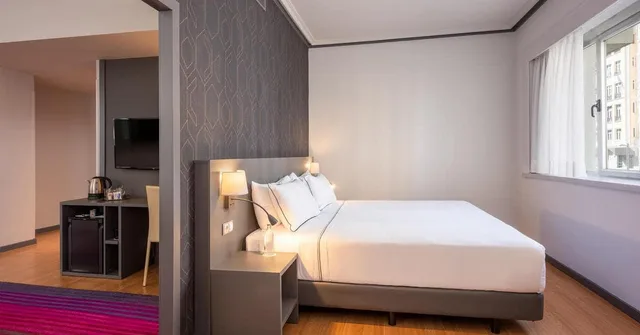 Premium, Gran Via View، Hotel Madrid Plaza Espana Affiliated by Melia 3/8