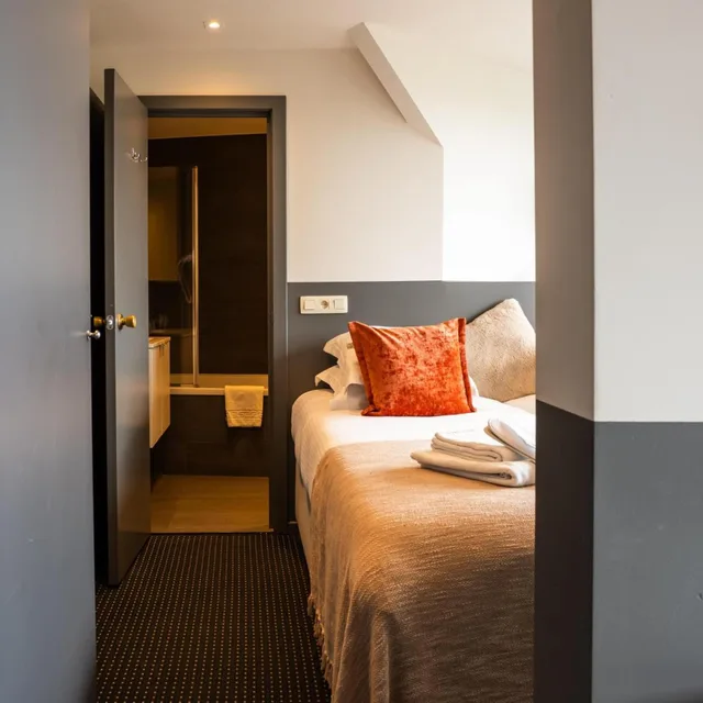 غرفة قياسية رباعية، Hotel Gravensteen 5/8