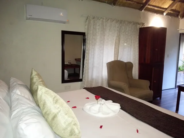شاليه تقليدي بغرفة نوم واحدة، Chobe Sunset Chalets 6/8