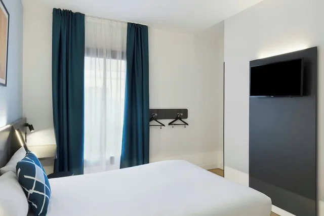 غرفة قياسية بسرير كوين، Madrid Centro Atocha 8/10