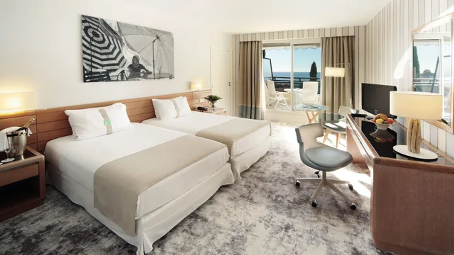 غرفة بريميوم بسرير مزدوج بإطلالة على الحديقة بشرفة، HOLIDAY INN RESORT NICE - PORT SAINT LAURENT 3/10