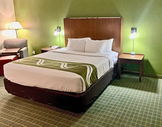 Upgrade, King Bed، Quality Inn Lexington Horse Park 2/8