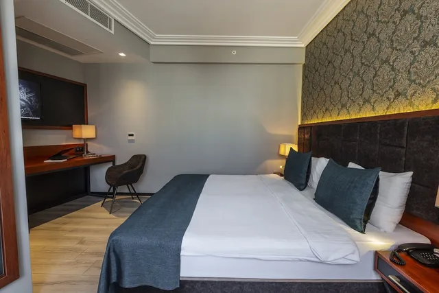 Standard, Grand Vaves Hotel 3/10