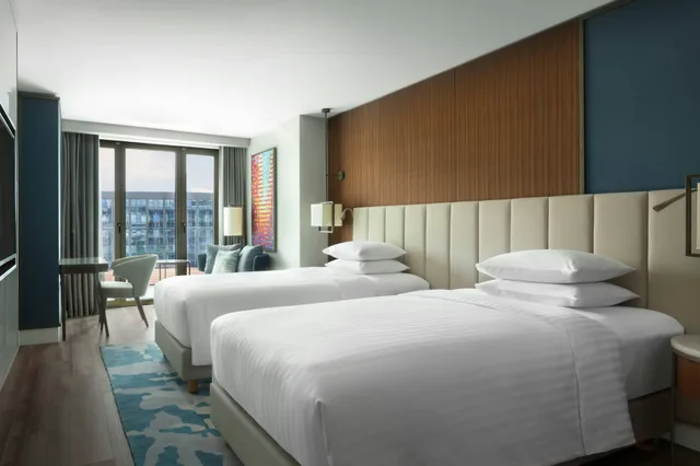 غرفة بسريرين منفصلين، Izmir Marriott 1/4