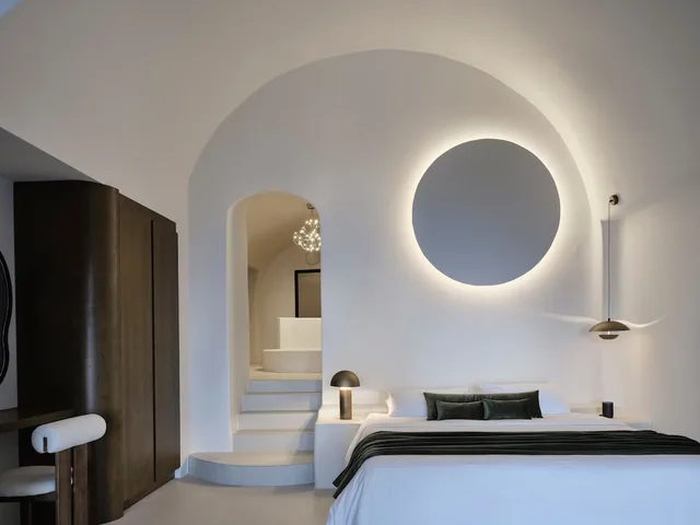 Deluxe, Suite, King Bed, Outdoor Jetted Tub، Andronis Luxury Suites 4/10