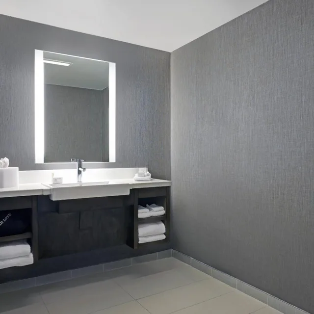 غرفة بسرير كينج مع سرير سحّاب إضافي مع أريكة، SpringHill Suites by Marriott Palm Desert 9/9