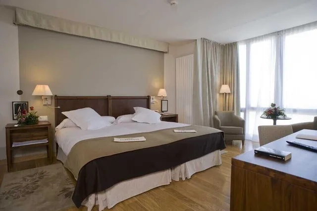 غرفة قياسية بسريرين منفصلين، Parador De Argomaniz 1/5
