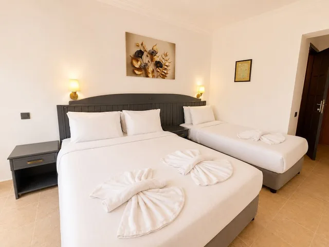 غرفة قياسية ثلاثية بسرير كوين وسرير فردي، Kilim Hotel 3/10
