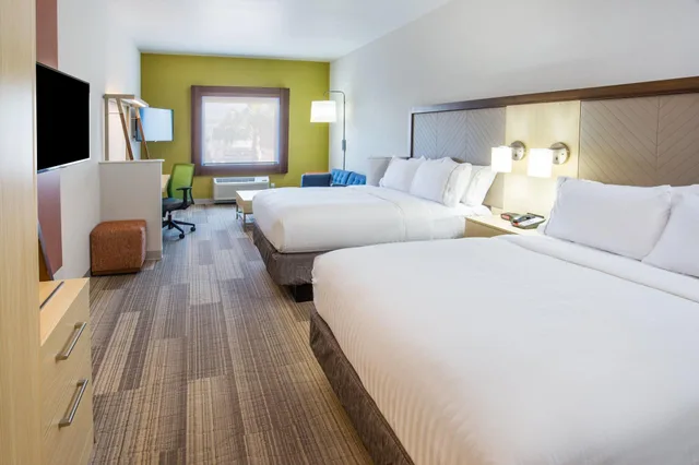 suite, multiple beds، Holiday Inn Express & Suites PAHRUMP 1/1