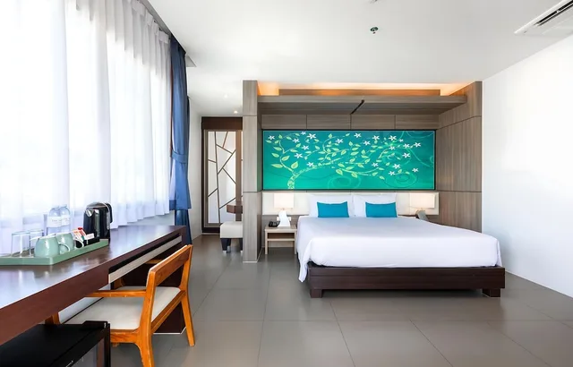 غرفة بريميوم ديلوكس بسرير كينج، The Marina Phuket Hotel 5/10