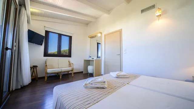 جناح بانورامي بسرير مزدوج وسرير فردي بإطلالة على البحر، Forest Park Hotel 3/8