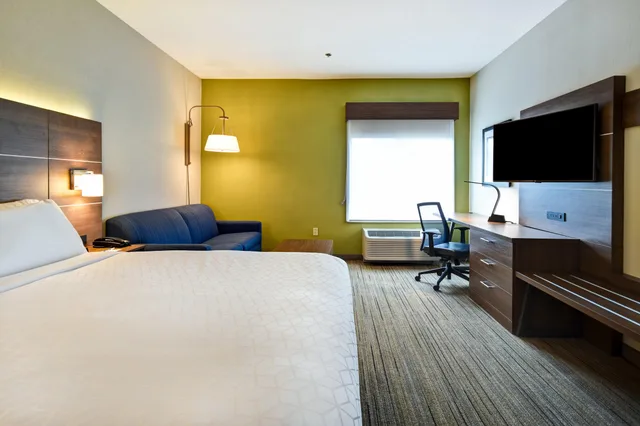 غرفة بسرير كينج، Holiday Inn Express Newport North - Middletown 2/6