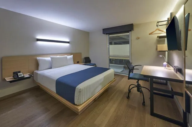 غرفة قياسية بسرير كوين، City Express By Marriott Cancun Aeropuerto 4/6