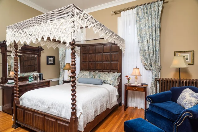 غرفة غراند بسرير كوين، Kenmore Inn 7/10