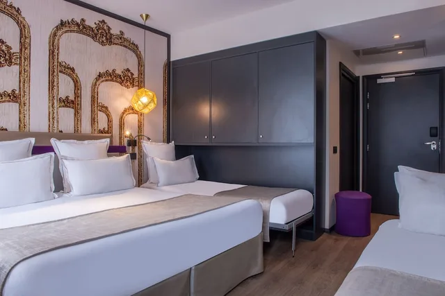 غرفة رباعية بأربعة أسرّة، Hotel Yllen Eiffel 1/3