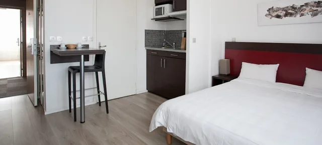 Studio, Twin Beds, RESIDHOTEL LILLE VAUBAN(FORMERLY COSY S LILLE VAUBAN APARTHOTEL) 3/10