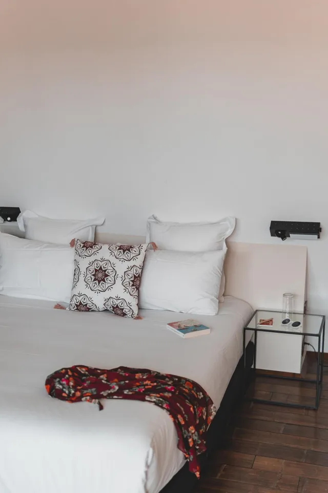 جناح بشرفة، Hotel La Zoologie 1/2